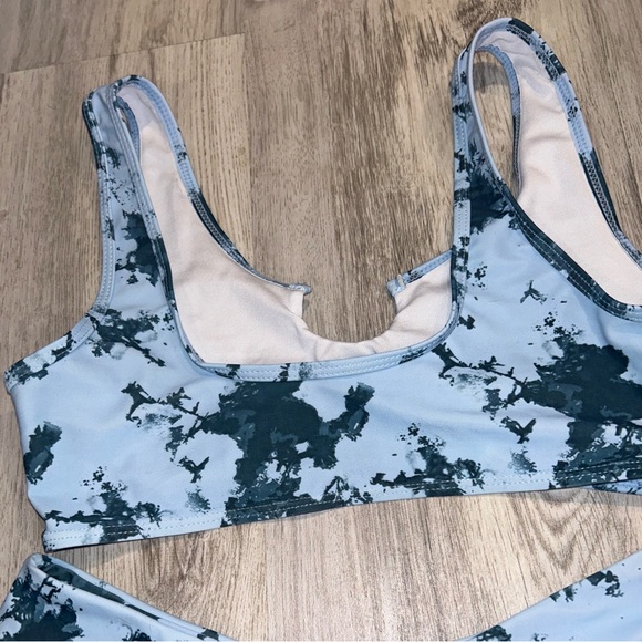 SHEIN Tie Dye High Cut Cheeky Bikini Size M - Picture 7 of 7